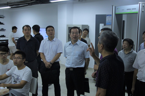 劉冠華副書記調(diào)研指導“足跡檢驗技術(shù)創(chuàng)新聯(lián)合實驗室”建設(shè)籌備工作